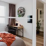 Prague Days - 2Bdr Apt - Workspace - 200Mbps Wifi