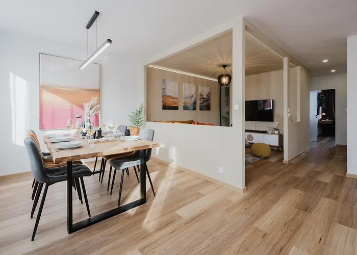 Prague Days - 2Bdr Apt - Workspace - 200Mbps Wifi